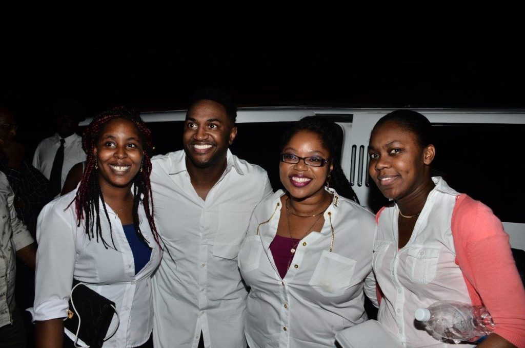 Nelson and back up singers