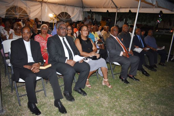 GOVERNMENT AND CHURCH LEADERS RING IN THE CHRISTMAS SEASON WITH TREE LIGHTING CEREMONY