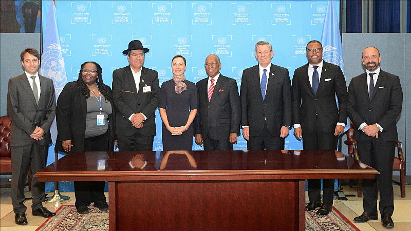 St Kitts and Nevis Foreign Minister signs Escazú Agreement