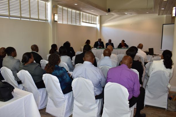 ST. KITTS-NEVIS GOVERNMENT HOLDS HIGH LEVEL DISCUSSIONS WITH CHAMBER OFFICIALS