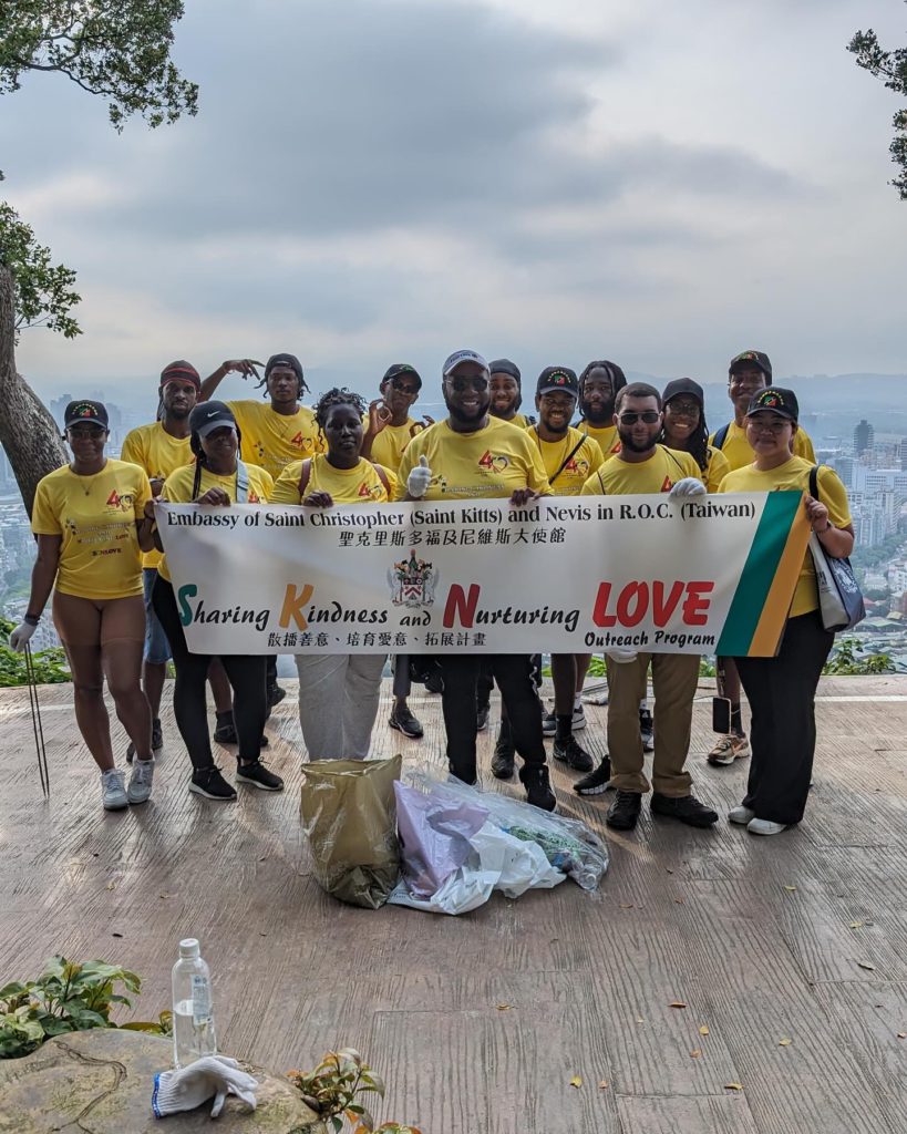 Saint Kitts and Nevis Embassy in Taiwan host Mountain cleanup for World Earth Day
